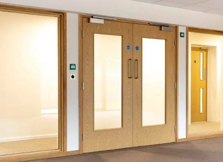 image of a double fire door in a commercial premises in dublin